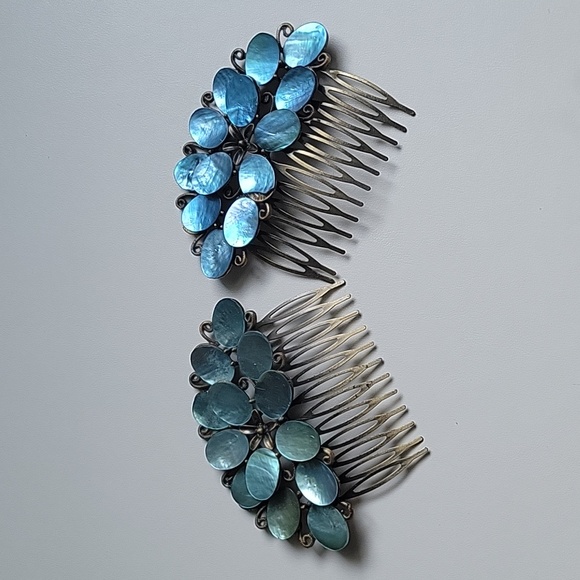 Pair of Antique Hair Clips - Picture 2 of 6